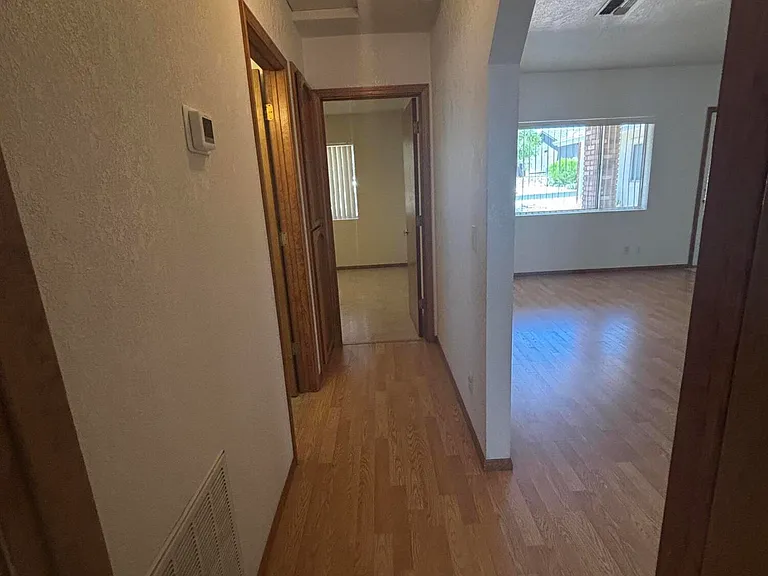 1461 W Foy Dr — Photo 4