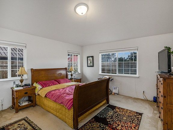 3rd image of 67-1300 Laikealoha St