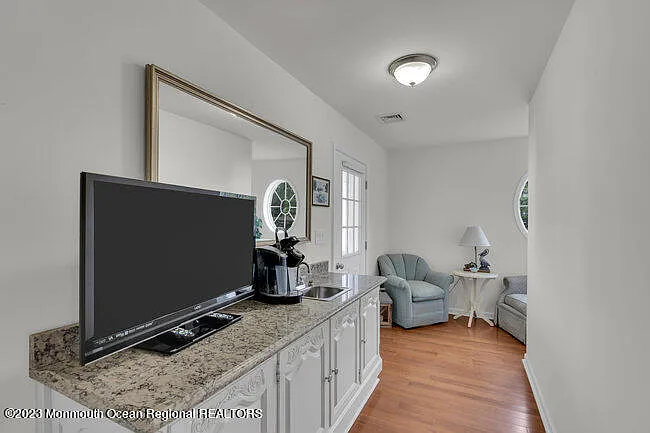42 Pitney Ave — Photo 30