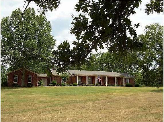 1st image of 210 Horner Dr