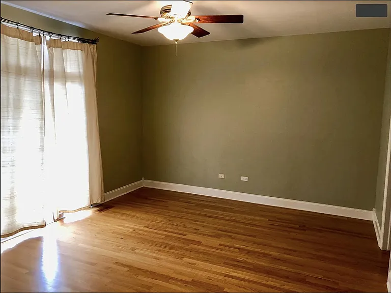 2047 W Belmont Ave #3 — Photo 15