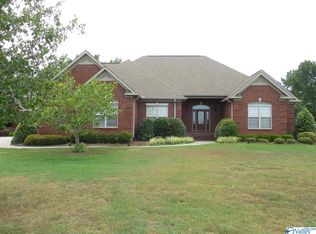 448 Depreast Rd, Hartselle, AL 35640