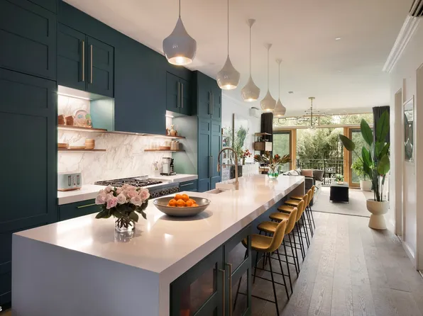 301 Park Place image 1 of 20