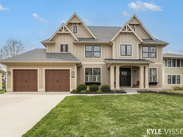 381 Saddleback Dr NE, Grand Rapids, MI 49525