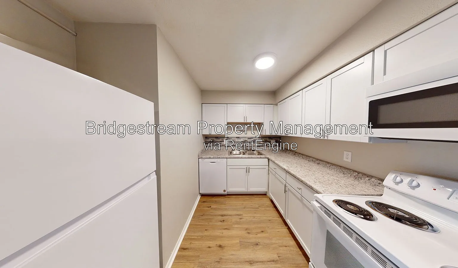 2 bed, 1.0 bath, $825 — Photo 2