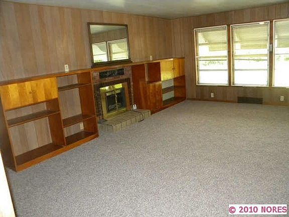 2nd image of 1425 East Dr