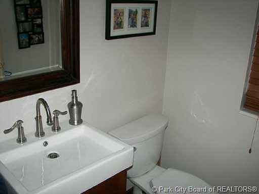 5th image of 8004 N Springshire Dr