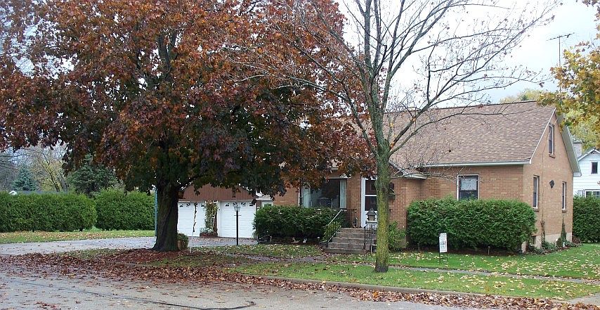 1st image of 300 N Noquebay Ave
