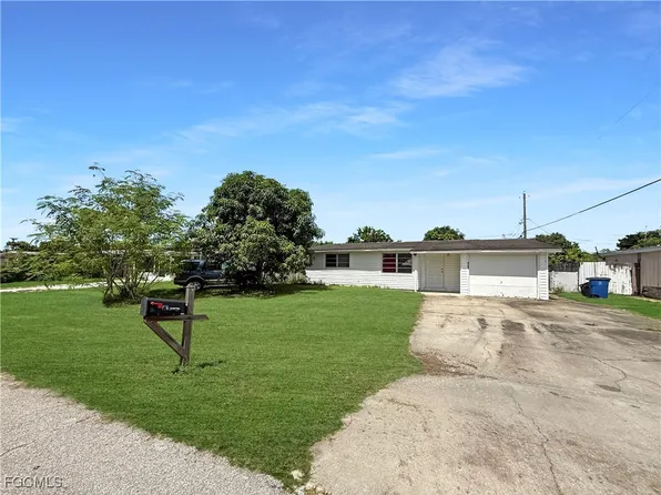 2189 Barry Dr, Fort Myers, FL 33907