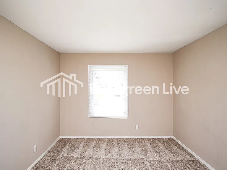 7804 Cullen Dr — Photo 12