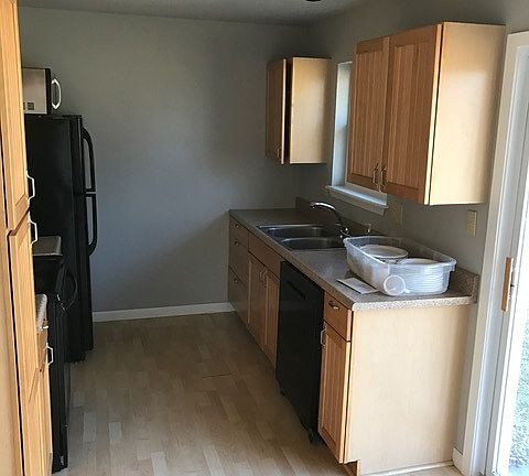 3rd image of 101 SE 11th St