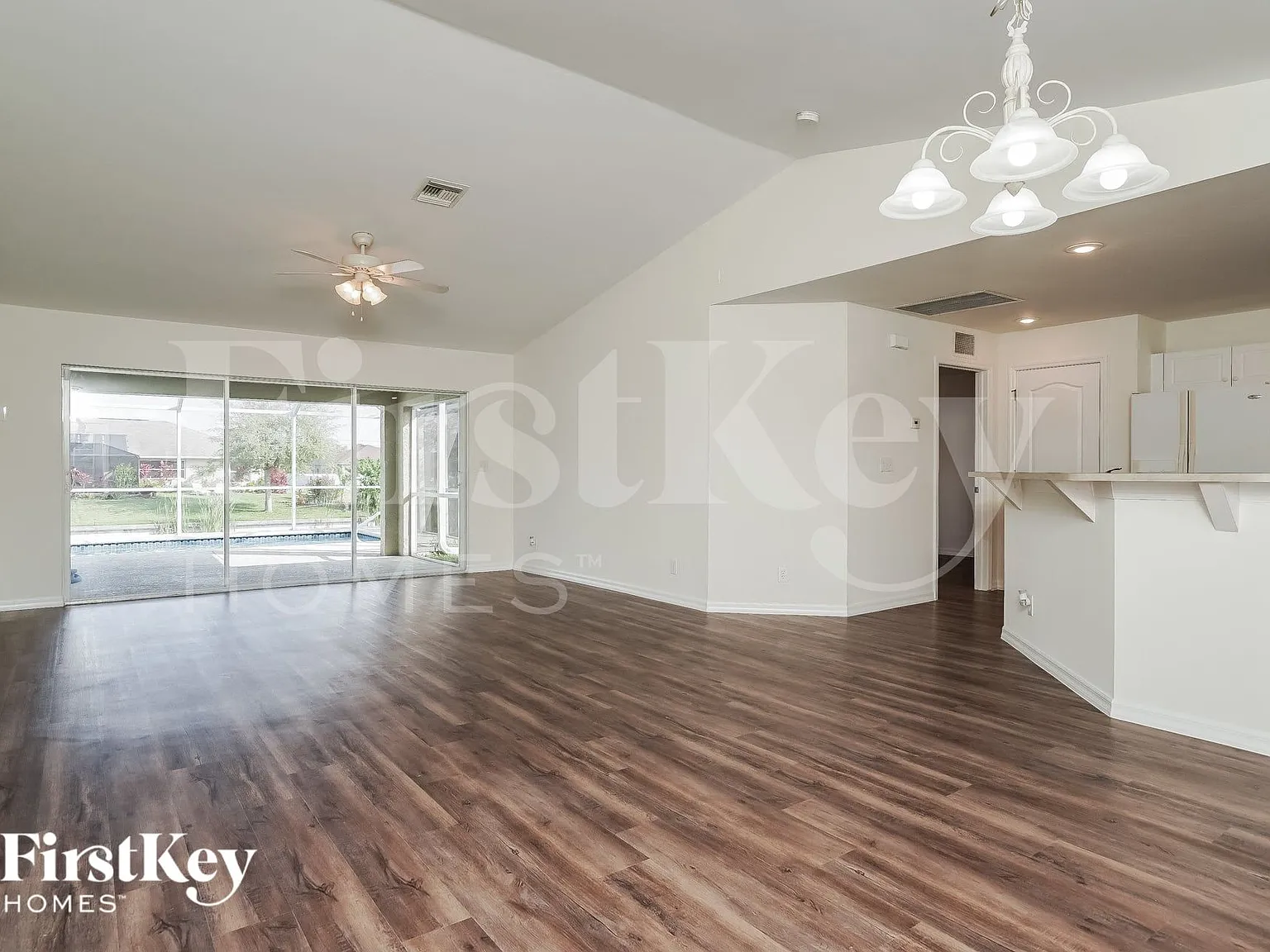 3 bed, 2.0 bath, 1418 sqft, $2,595 — Photo 3