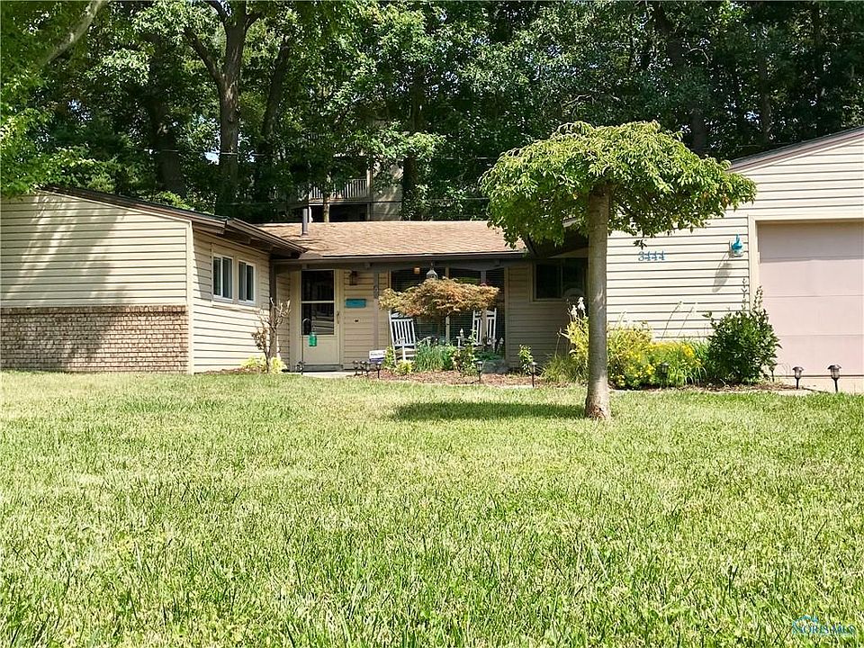1st image of 3444 E Lincolnshire Blvd