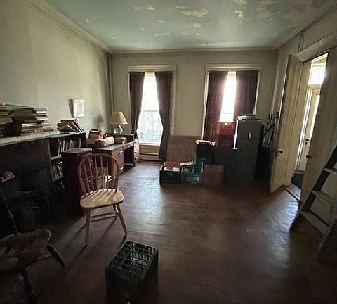 3rd image of 237 Spring Street