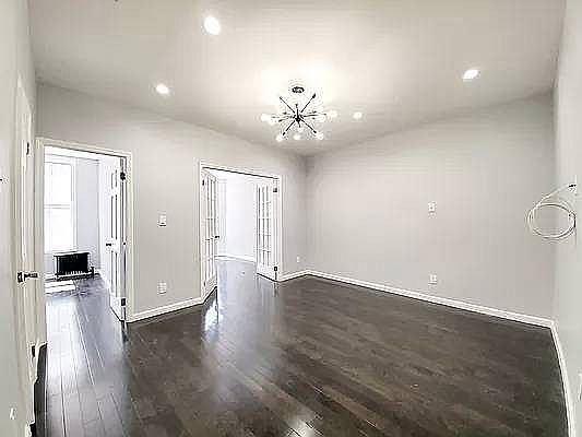 5th image of 638 40th St #2REAR