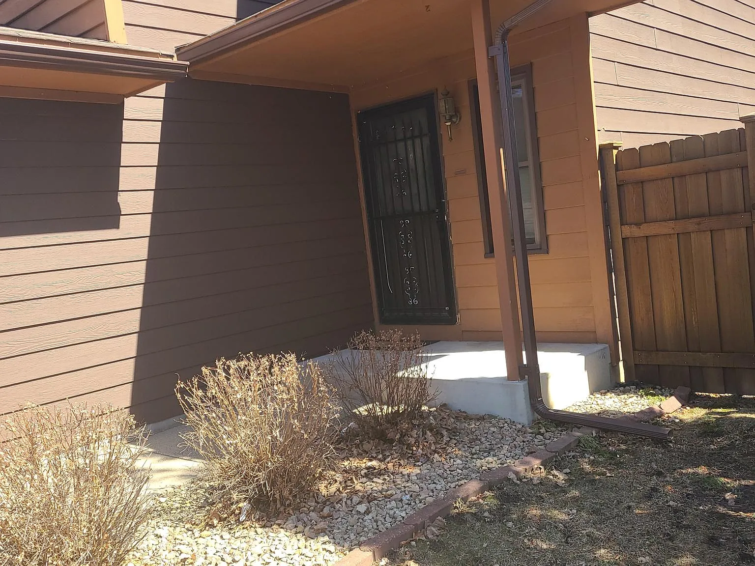 5385 Emerald Way — Photo 2