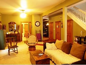 4th image of 230 Elm St