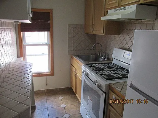 Rented by Windsor Homes Realty Corp | media 8