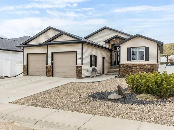 184 E Ranchman Cres NE, Medicine Hat, AB T1C 0E4