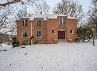 1521 Scenery Ridge Dr, Pittsburgh, PA 15241