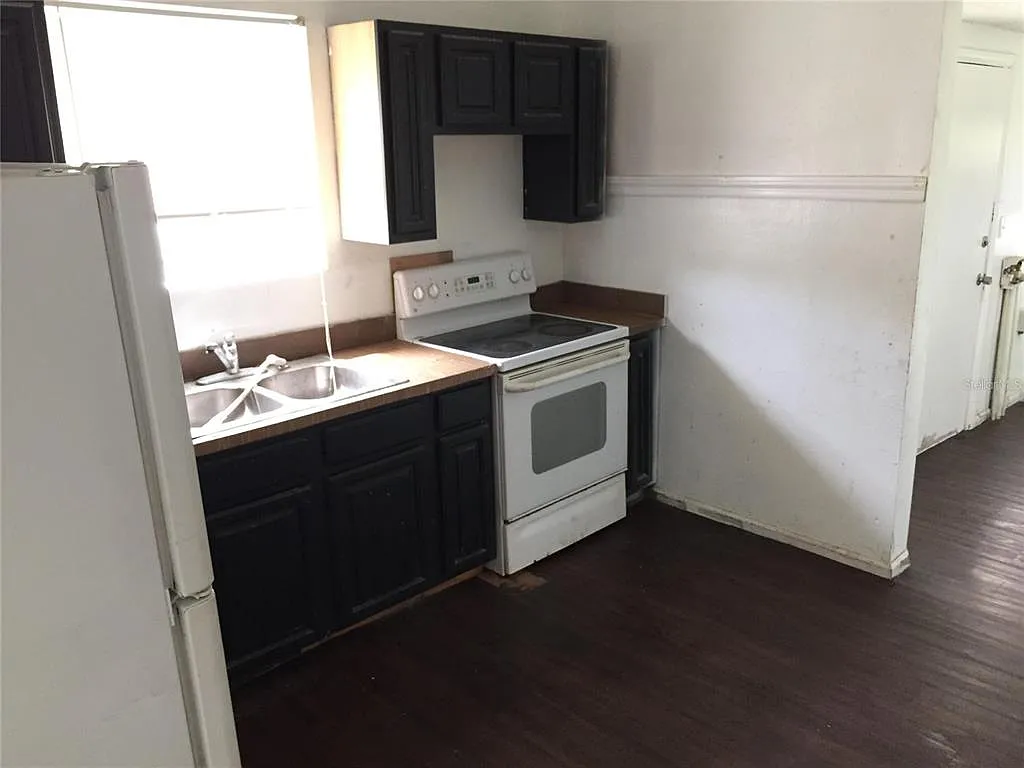 4 bed, 2.0 bath, 1361 sqft, $950 — Photo 2