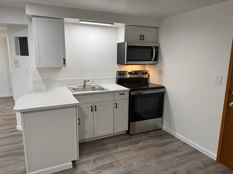 4207 Phinney Ave N #B — Photo 2