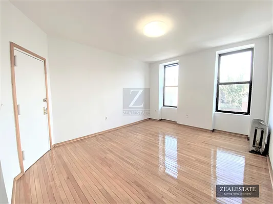 Rented by ZealEstate Group Inc | media 32