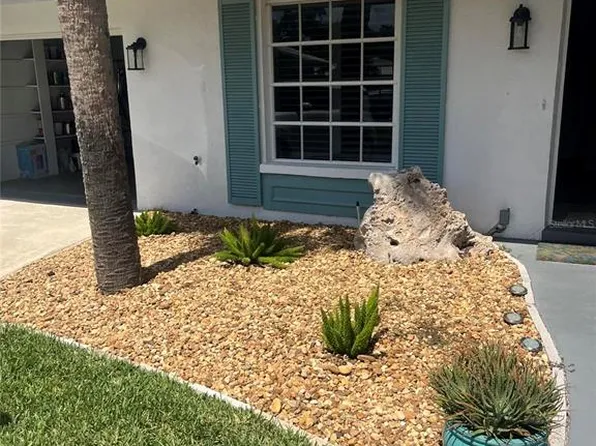 24 Oakwood Dr N #24, Englewood, FL 34223