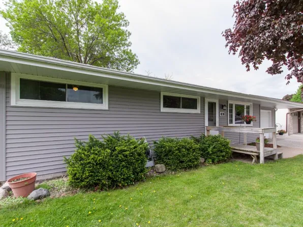 820 66th Ave NE, Fridley, MN 55432