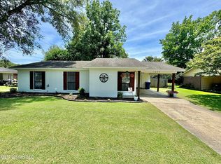 1609 Bellavista Rd, Cleveland, MS 38732