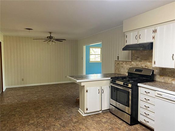 4th image of 5712 Mildred Ave