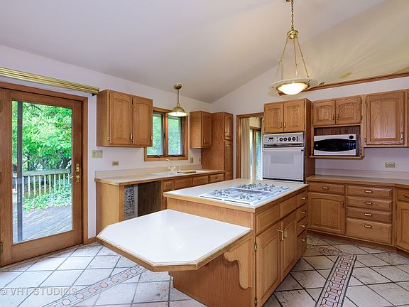 5th image of 218 Roberts Cove Dr