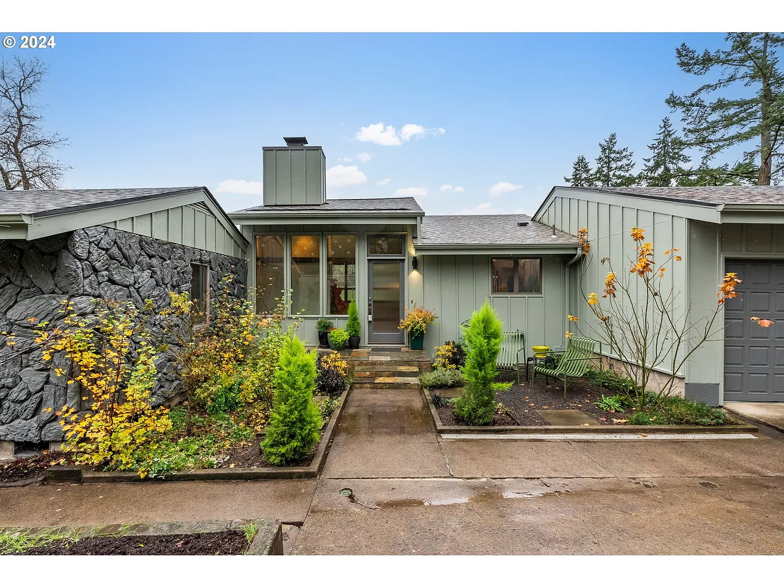 2771 Emerald St photo 1