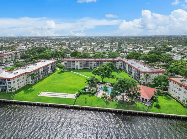 3150 NE 48th Court #402, Lighthouse Point, FL 33064