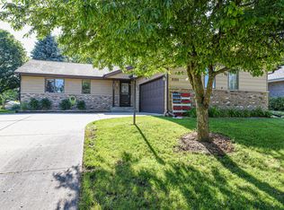 2020 Chapman Dr, Waukesha, WI 53189