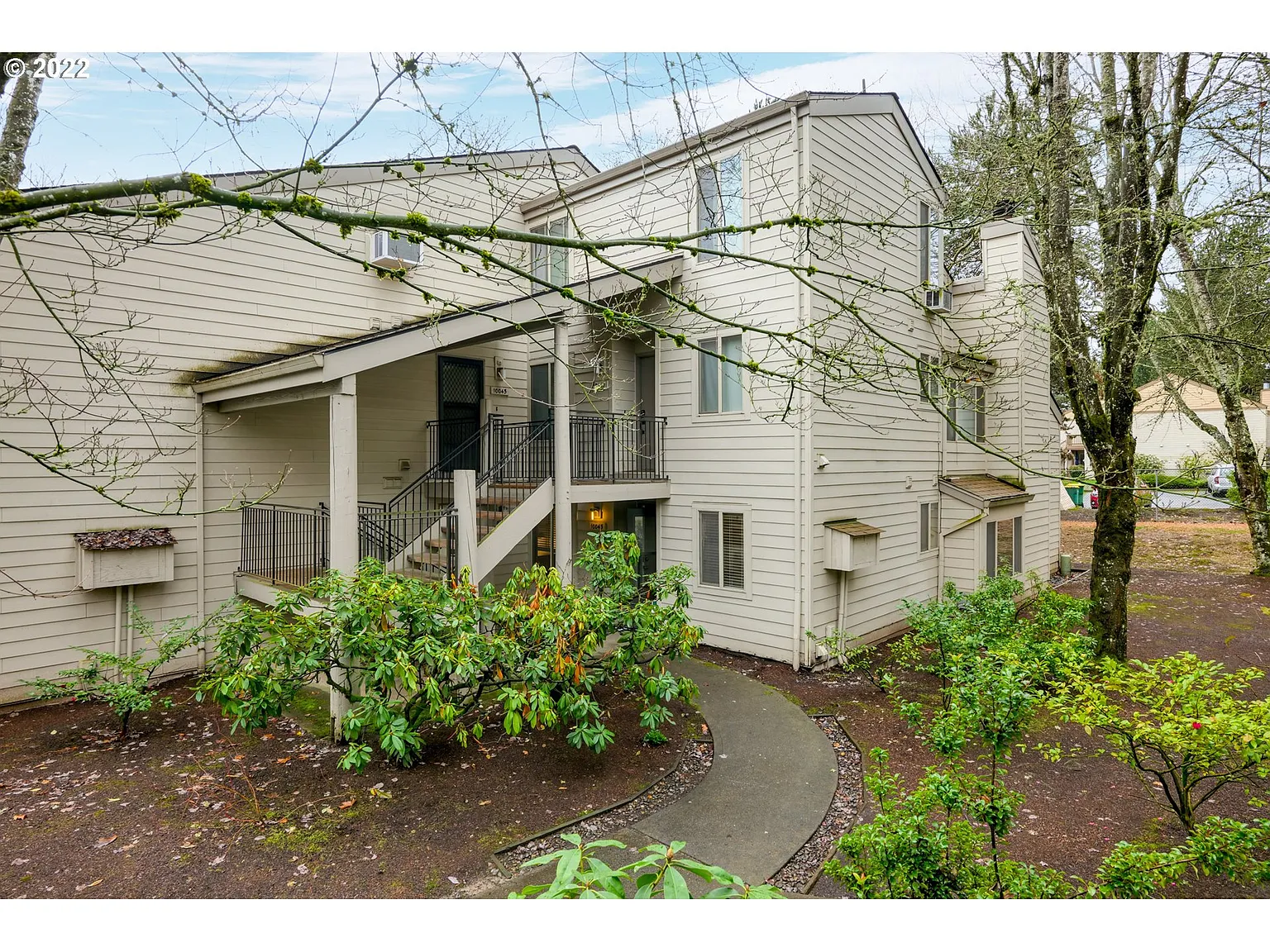 10043 SW Trapper Ter photo 1