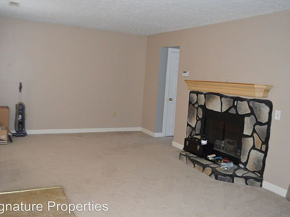 5th image of 385 Auburn Dr