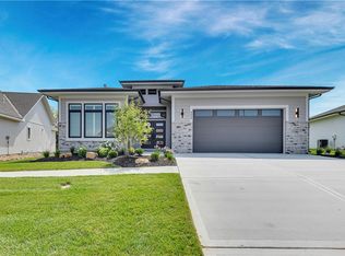 9377 Aurora St, Lenexa, KS 66220