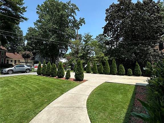 3rd image of 3896 Northlake Creek Dr