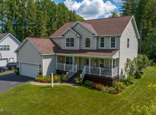 67 Hoffman Rd, Saratoga Springs, NY 12866