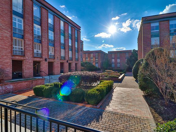 3rd image of 1400 Kenesaw Ave APT 13N