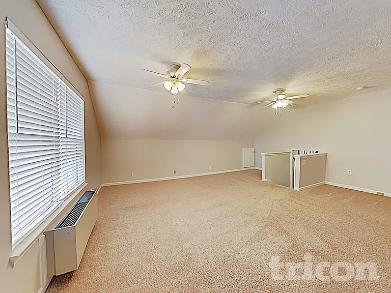 429 Essex Park Cir — Photo 13