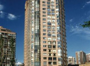 44 Saint Joseph St #1417, Toronto, ON M4Y2W4