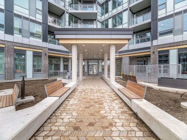 2501 Saw Whet Blvd #541, Oakville, ON L6M 5M9
