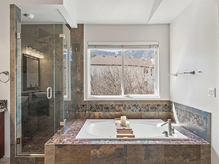 4350 Reginold Ct — Photo 24