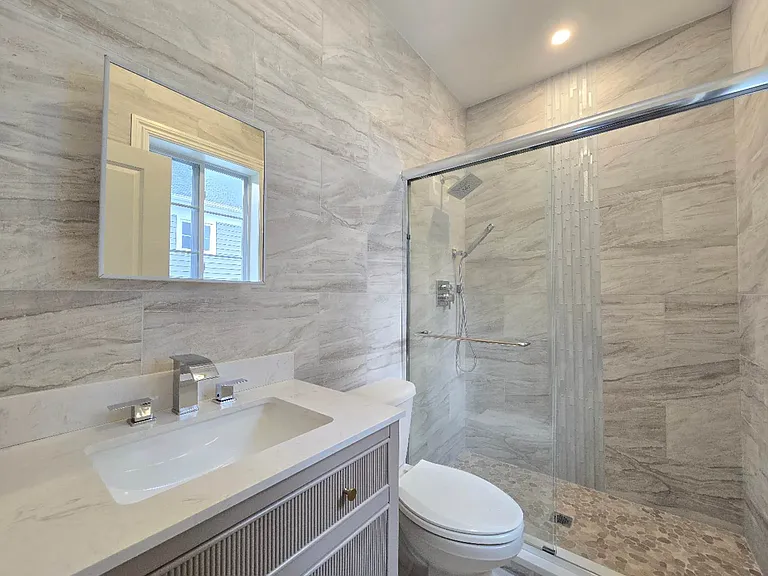 79 Wandel Ave #2 — Photo 18