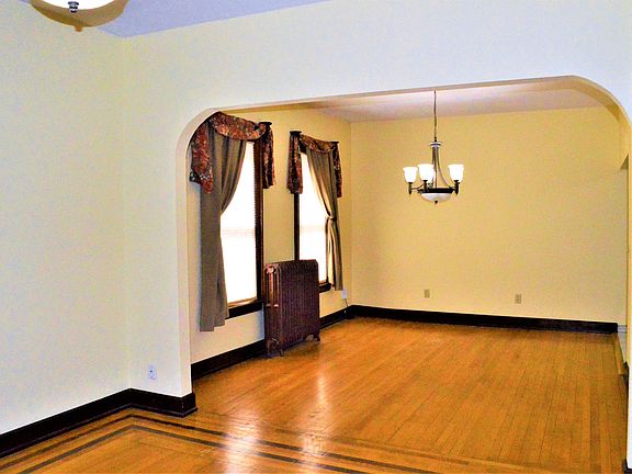 2nd image of 2571 S Brisbane Ave