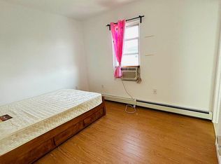 252 Moreland St FLOOR 2, Staten Island, NY 10306