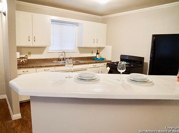 4th image of 1129 Shadwell Dr