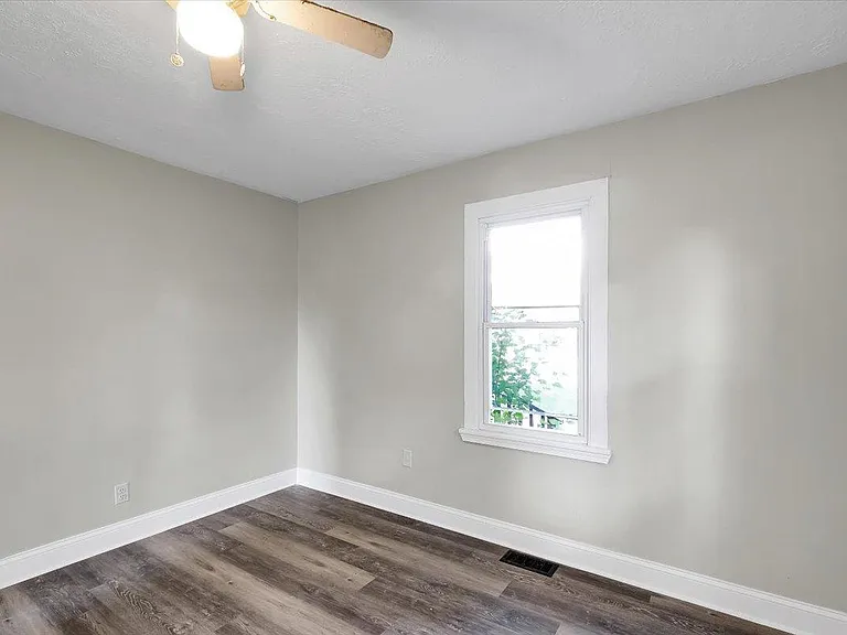 3328 Farnsley Rd — Photo 15